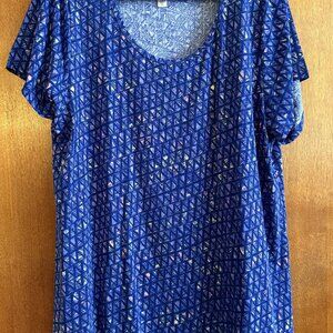 LuLaRoe Classic T, 3XL Dark blue & Light Blue Geo designs with leave pattern
